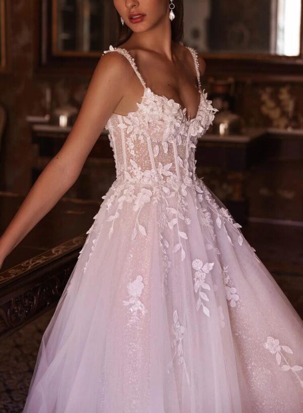BRIANA - Imagen 3